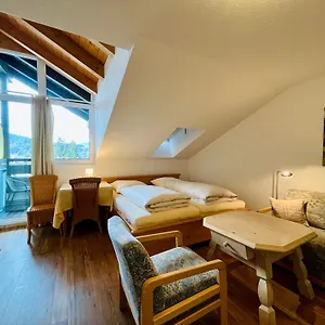 Montana Haus, B19 Apartment